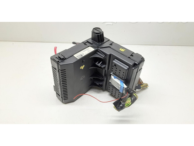 Блок предохранителей 31282455, 28191071 Volvo S60