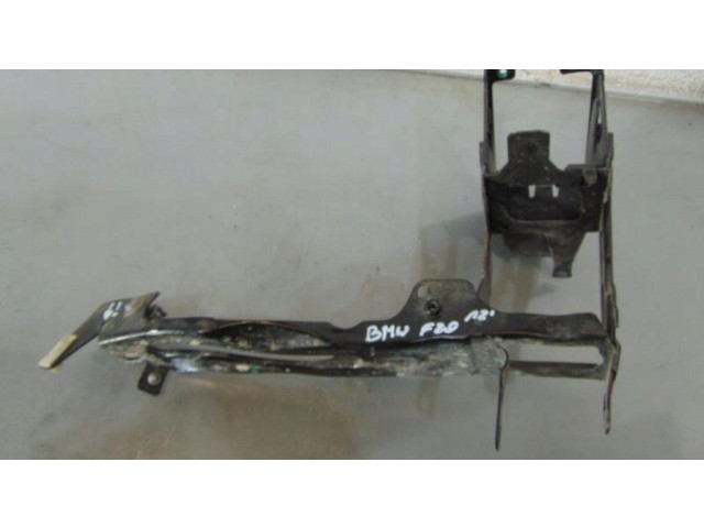 Держатель передней фары