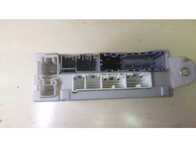 Блок предохранителей 8273030632, K329 Lexus GS 300 350 430 450H