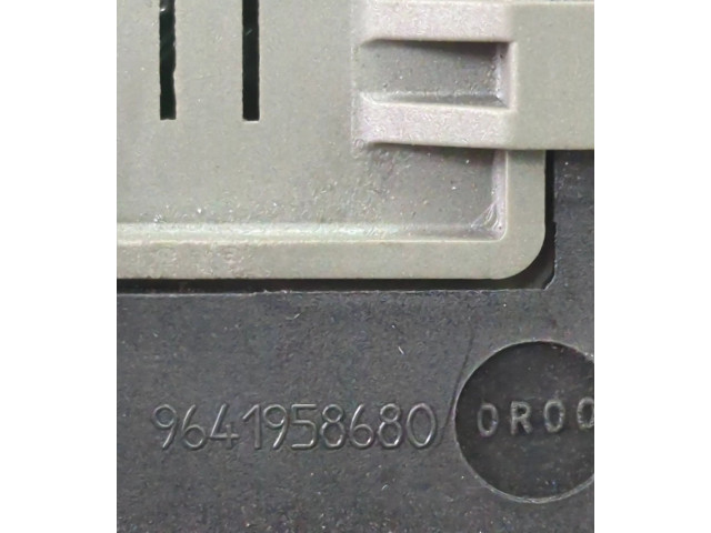 Pojistková skříňka 9641958680, 6580Q6 Peugeot 607 2003