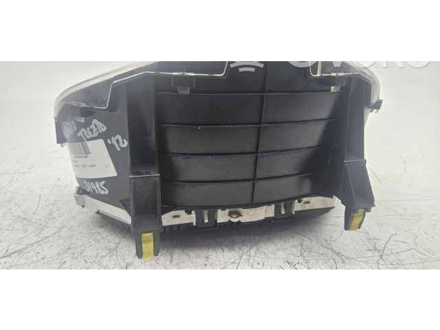 Přístrojová deska  Subaru Trezia 2012 8380052Z40  