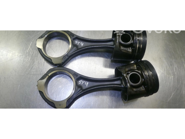 Píst 642 Mercedes-Benz C AMG W204 3.0