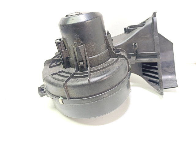 Вентилятор печки    13199307   Opel Meriva A