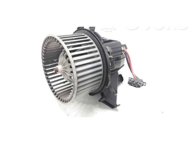 Вентилятор печки    U0851003   Audi A4 Allroad