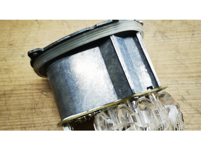 Передний поворотный фонарь