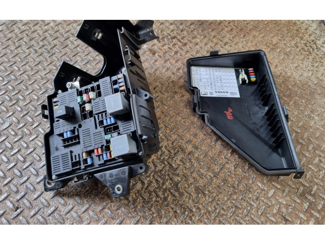 Pojistková skříňka 31398000, 31654059 Volvo XC60 2019