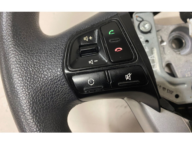 Руль KIA Rio  2006 - 2011 года 561001W540HU      