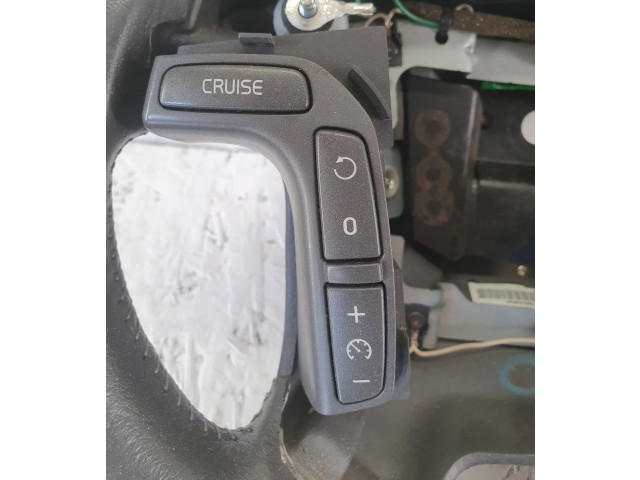 Руль Volvo V70 2000 - 2004 года 8674583, 555044200G