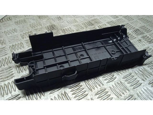 Pojistková skříňka Крышка ящика предохранителей A2465400140   Mercedes-Benz GLA W156 2019