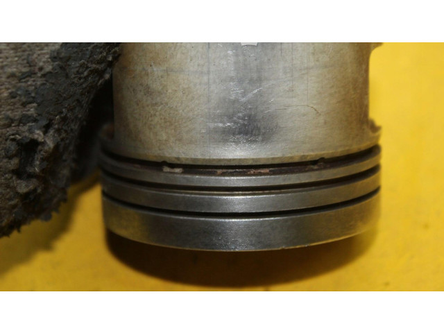 Píst 077B Audi A6 S6 C4 4A