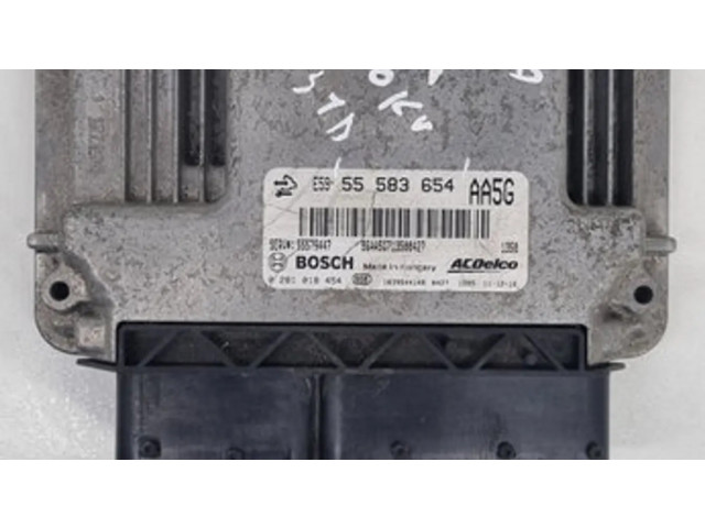 Блок управления двигателя 55583654   Opel Meriva B