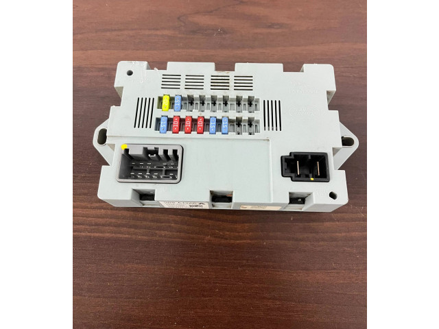 Блок предохранителей CPLA14Q073AA, 2000000399393 Jaguar XJ X351