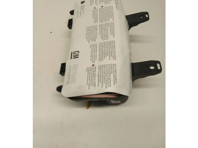 Подушка безопасности пассажира 306435399, 13250506 Opel Meriva B