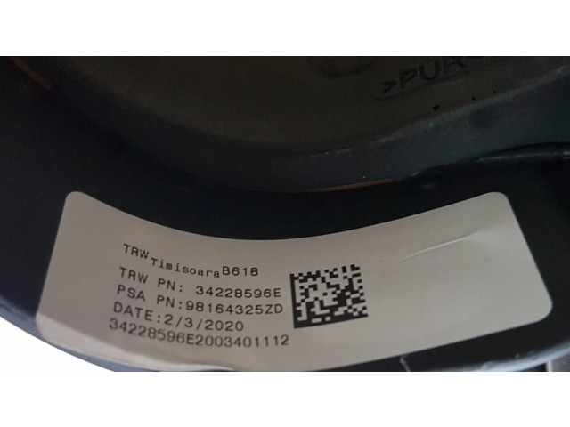 Руль Citroen C3 Aircross 2017- года 98164325ZD, 34228596E