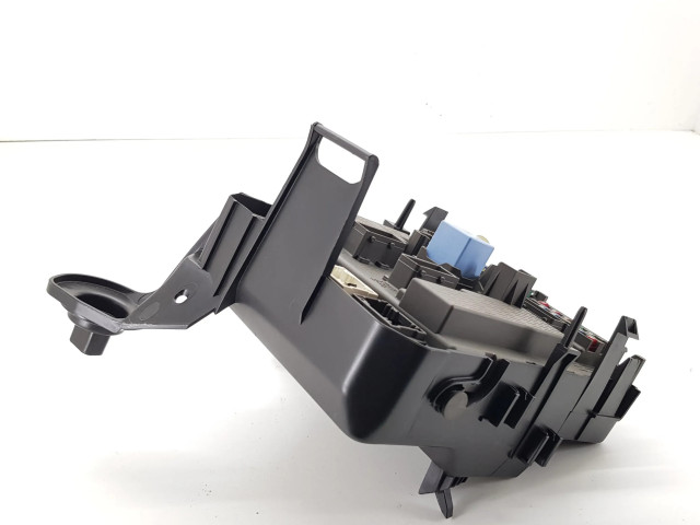 Блок предохранителей 96302, 00046100 Citroen C8