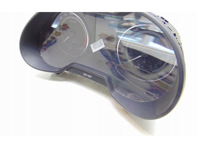 Панель приборов 5E0920959C   Skoda Octavia Mk3 (5E)       