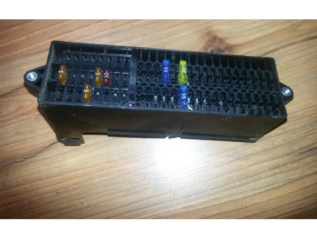 Блок предохранителей  1t1937615b, 1T1937615B   Volkswagen Golf Plus    