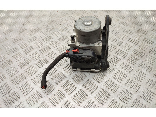 Блок АБС 5Q0614517AM Skoda Octavia Mk3 (5E) 2013 - 2019 года