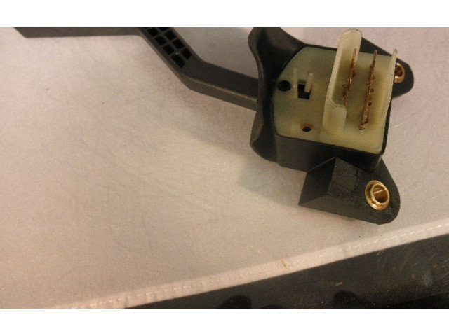 Переключатель дворников 1363016, 1363016   Volvo 940