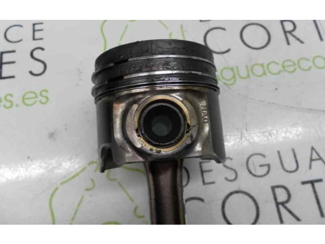 Поршень Skoda Superb B6 (3T)