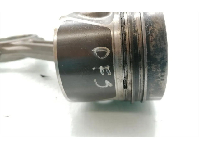 Поршень с шатуном DFSD Volkswagen Caddy