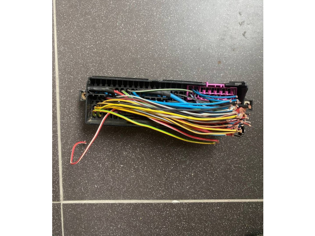 Блок предохранителей 5J0937615B   Skoda Fabia Mk2 (5J)    