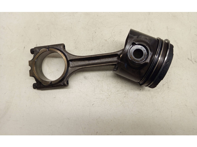  Поршень с шатуном  81L794  Volvo XC90  