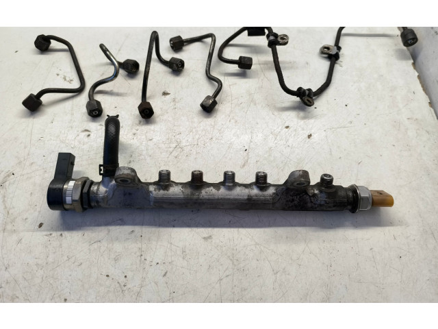 Vstřikovací lišta 03L130089 Volkswagen Transporter - Caravelle T5 CFCA