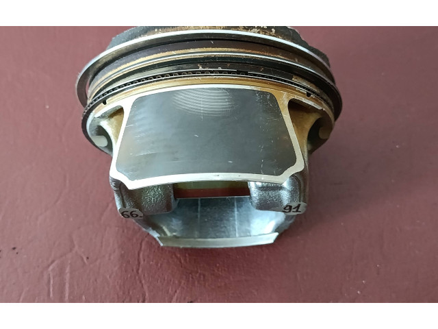Píst 8619196, 11258619196 BMW 1 F20 F21