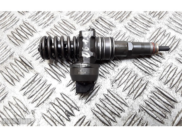 Форсунка 038130073AG    Volkswagen Jetta V   