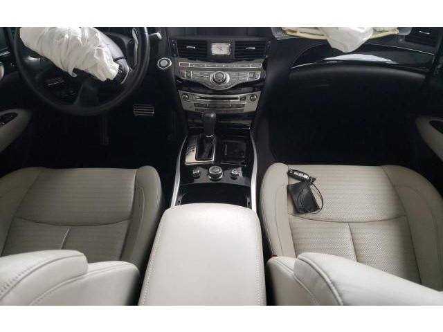 Přístrojová deska Infiniti Q70 Y51 2015