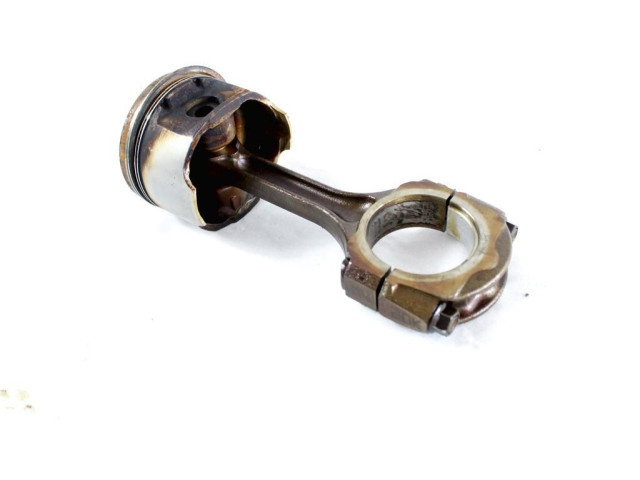 Поршень с шатуном 7701476393 Dacia Sandero