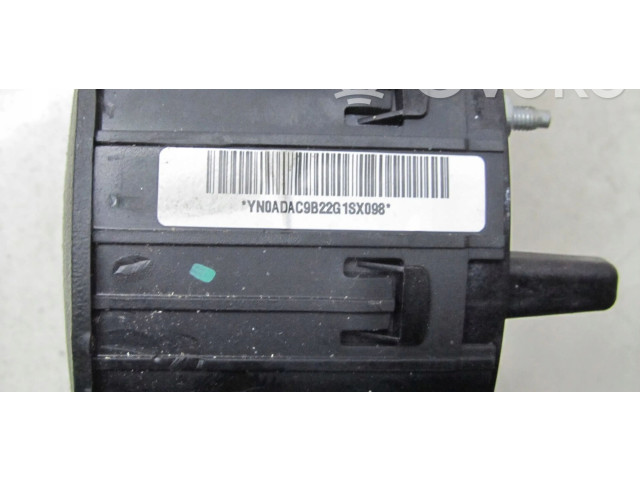 Подушка безопасности водителя    KIA Venga