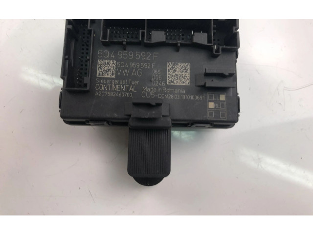 Блок управления 5Q4959592F Volkswagen Golf VII
