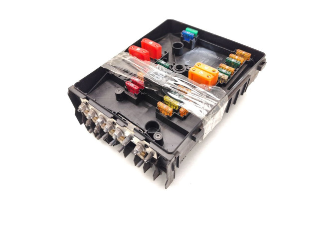   Pojistková skříňka 1K0937125A, 1K0937808E   Volkswagen Tiguan 2008