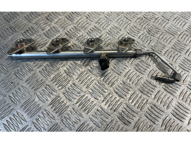 Vstřikovací lišta A2700701595, 1611903577340 Infiniti Q30 DFYA