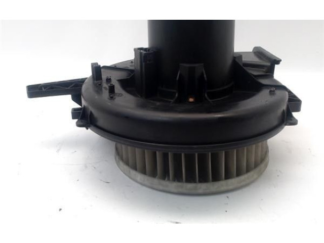 Вентилятор печки    6Q1820015C   Volkswagen Polo