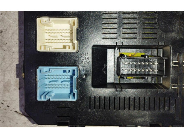   Pojistková skříňka 216760315B, 0090012   Peugeot 307 2005