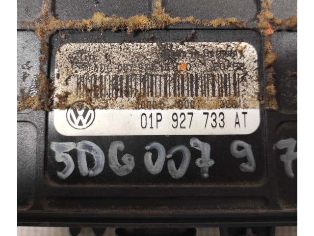Блок управления коробкой передач 01P927733AT   Volkswagen Transporter - Caravelle T4