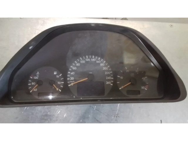 Přístrojová deska Mercedes-Benz E W210 2001 A2105402911, 110080063008