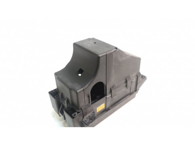 Pojistková skříňka 0K53H66760 KIA Carnival 2004