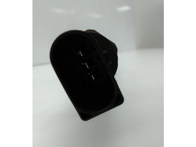   Pojistková skříňka 04E133320D   olkswagen Polo V 6R 2009