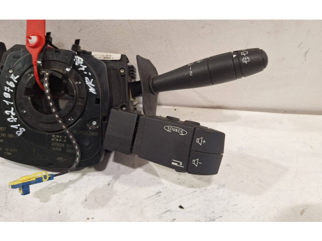 Ручка стеклоочистителей 681721976R Dacia Duster