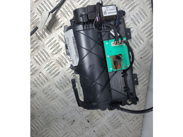 Считывающее устройство CD/DVD навигации (GPS) 98045606ZD   Peugeot 5008    