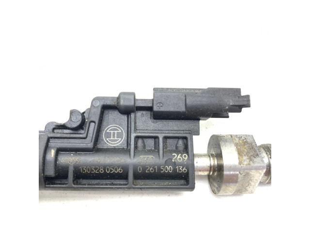 Vstřikovač 0261500136, 7599876   BMW 7 F01 F02 F03 F04  pro benzínový motor 4.4 N63 B44 B 