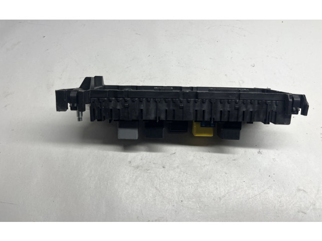 Блок предохранителей A1669063901   Mercedes-Benz GL X166    