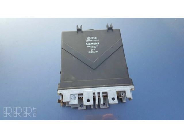 Блок управления двигателя 037906022EE Audi 80 90 B3