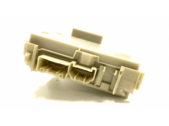   Pojistková skříňka 8267030250, 9461   Lexus GS 300 350 430 450H 2007