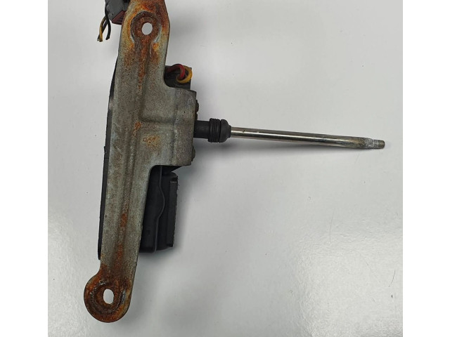 Моторчик стеклоочистителя 4240545 Saab 900