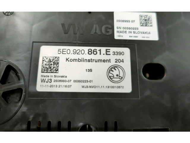 Панель приборов 5E0920861E   Skoda Octavia Mk3 (5E)       
